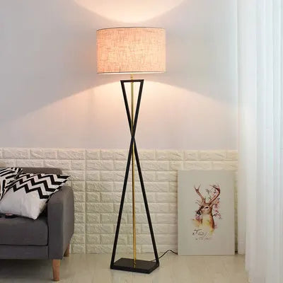 Nordic Modern Floor Lamp Creative Iron Floor light For Living Room Bedroom Study Decor Light Home Night Table Lamp Standing Lamp